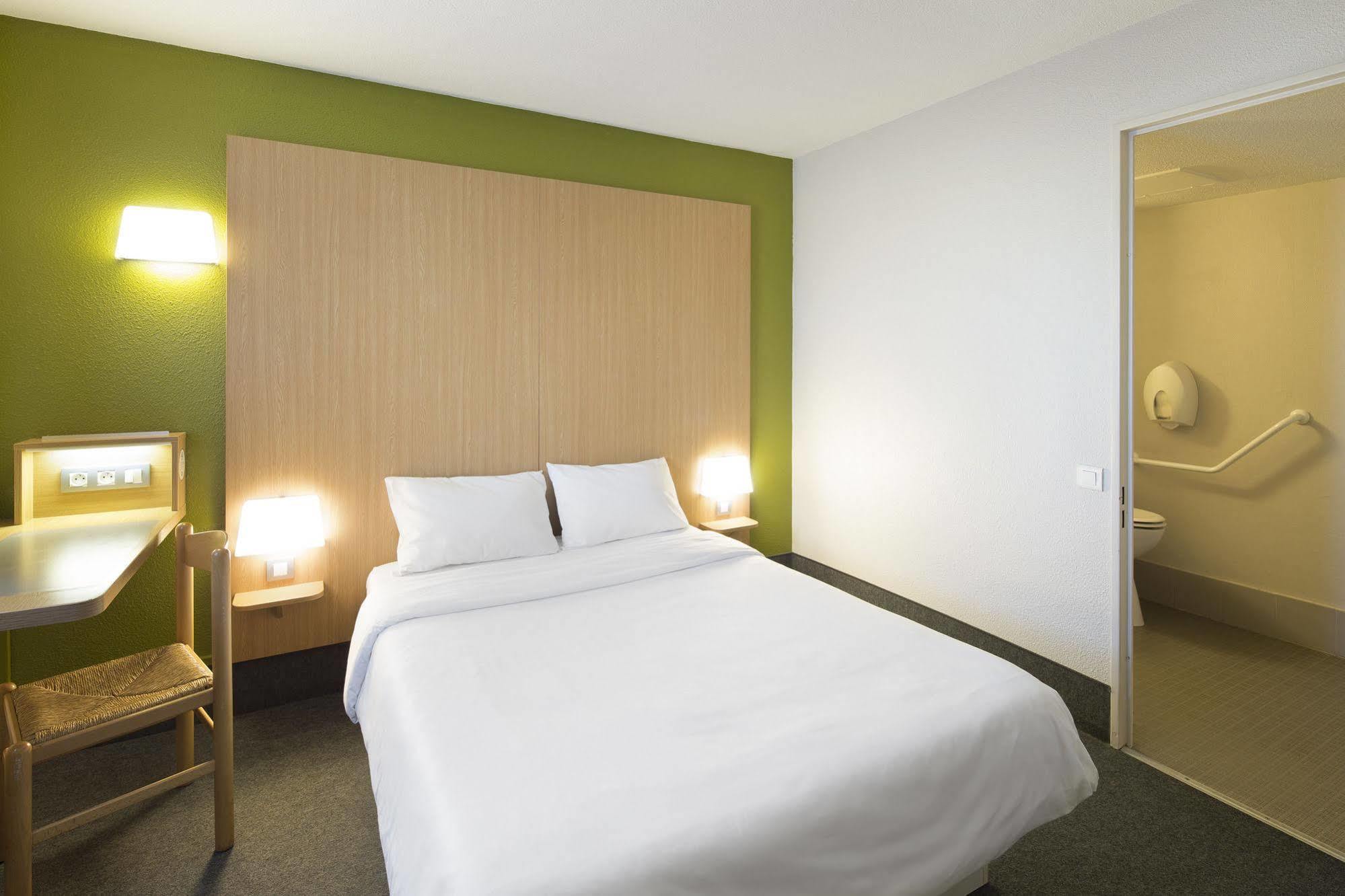 B&B Hotel Reims Bezannes Exteriör bild